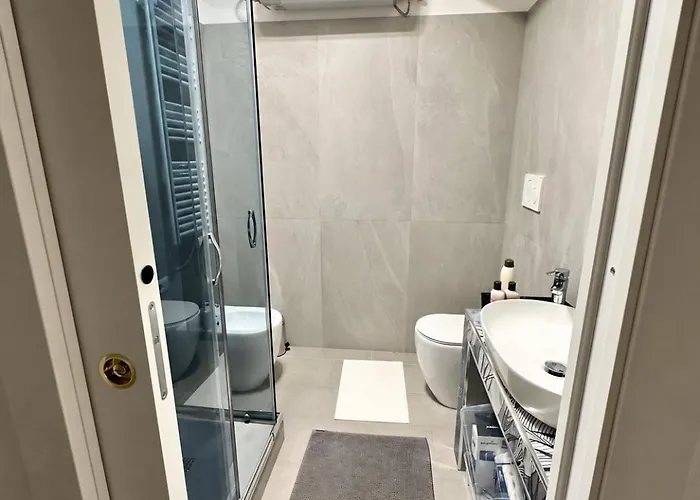 Cozy Design In Porta Maggiore. Apartment