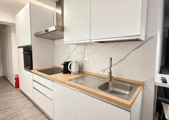 Cozy Design In Porta Maggiore. Apartment *